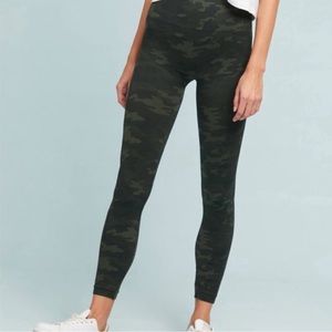 Spanx Look at Me Now Seamless Camo Leggings